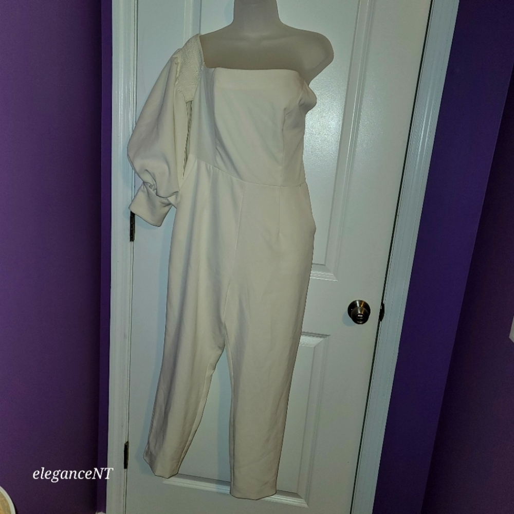 Lavish Alice White One Sleeve Jumpsuit Sz: 10 NWT - Picture 1 of 12
